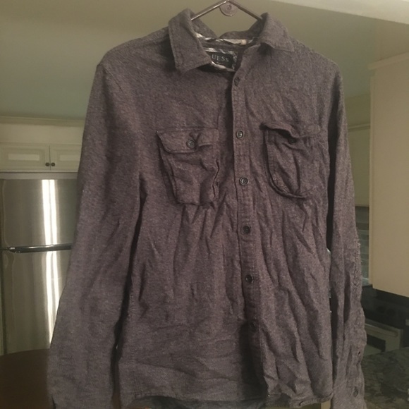 GUESS medium button up. - Picture 4 of 8